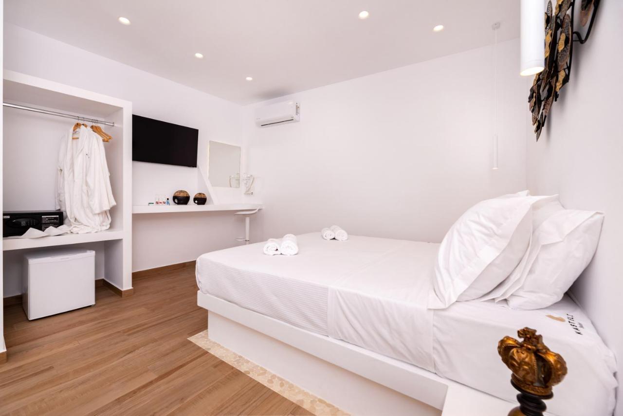 Kasteli Suites 佩里沃罗 外观 照片